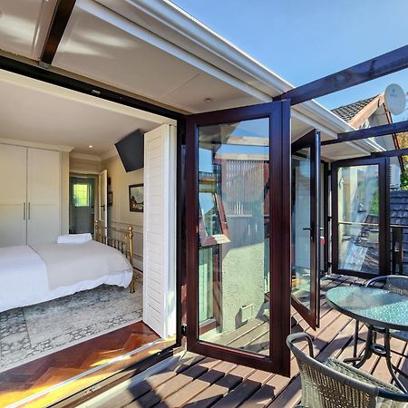 Branch & Vine Cottages - Constantia - Formerly Pinoak Cottages Kaapstad Buitenkant foto