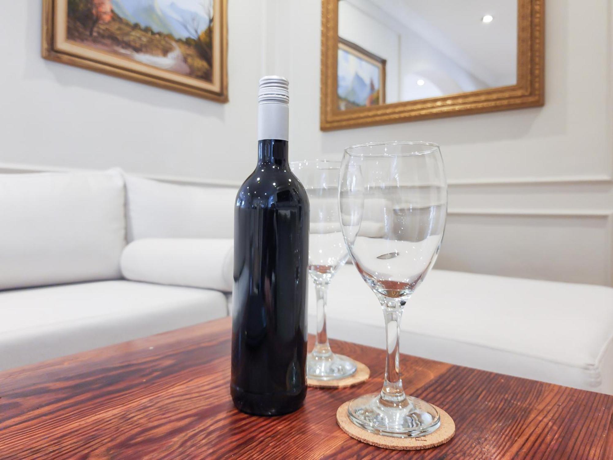 Branch & Vine Cottages - Constantia - Formerly Pinoak Cottages Kaapstad Buitenkant foto