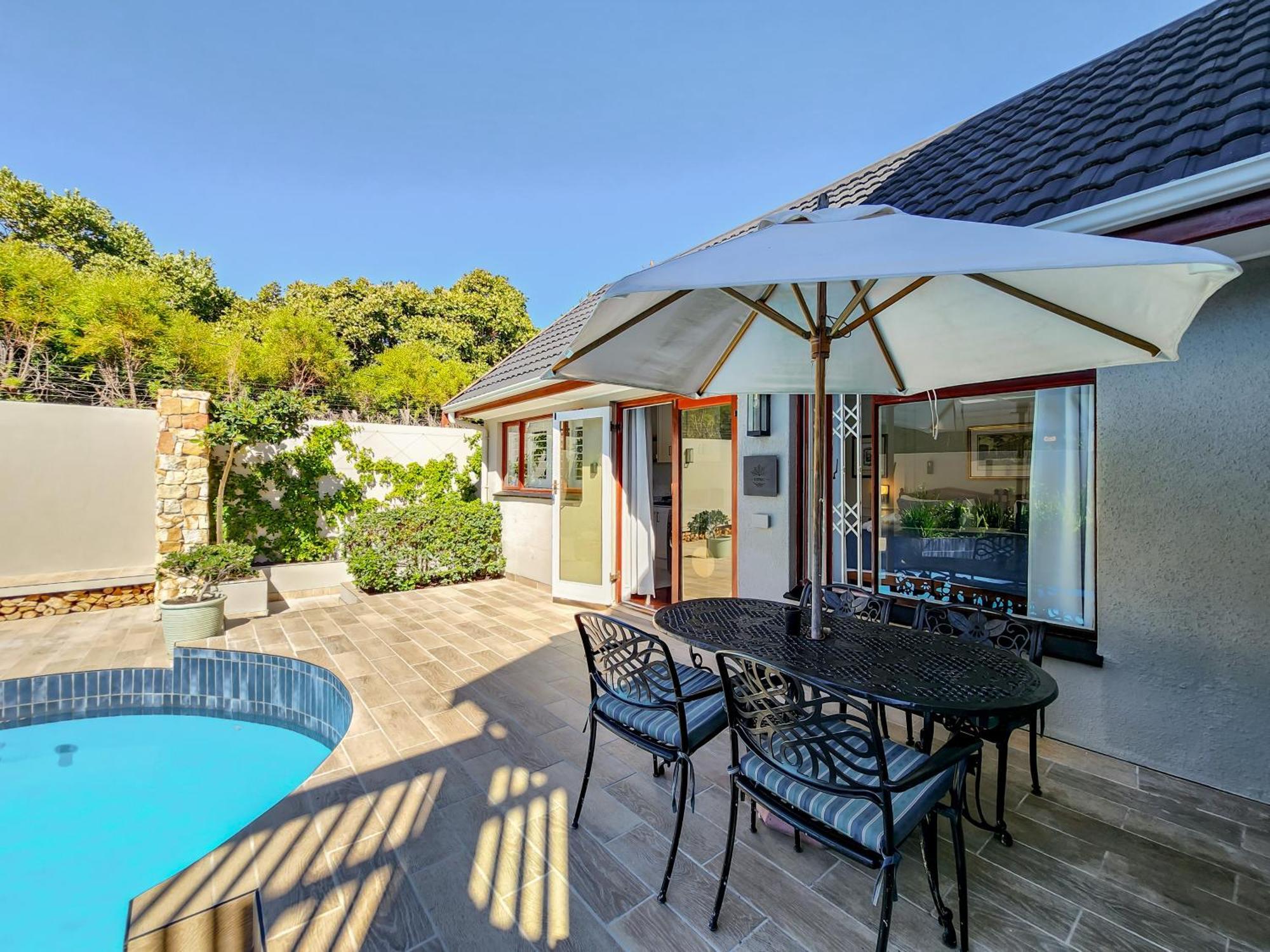 Branch & Vine Cottages - Constantia - Formerly Pinoak Cottages Kaapstad Buitenkant foto