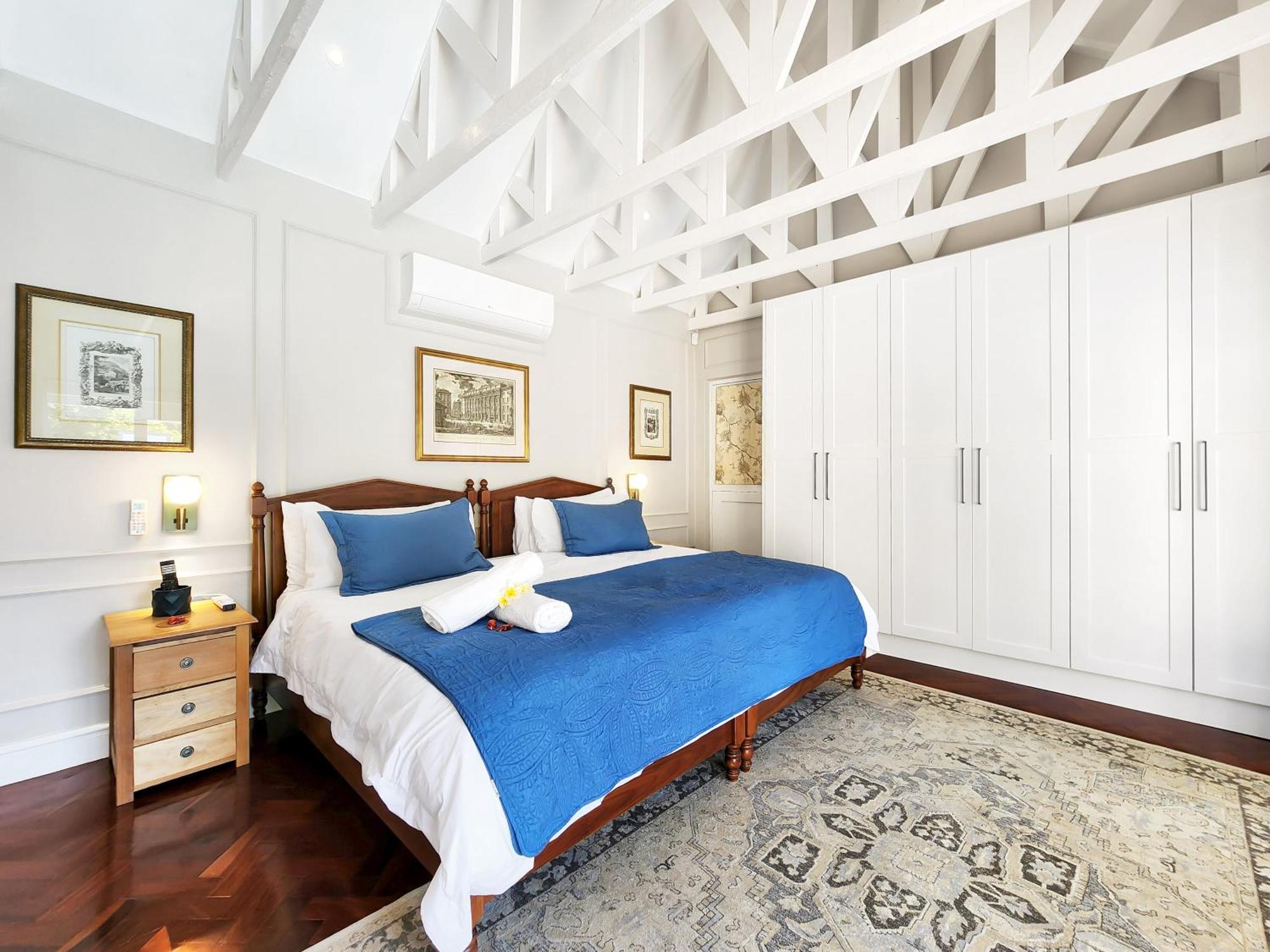 Branch & Vine Cottages - Constantia - Formerly Pinoak Cottages Kaapstad Buitenkant foto